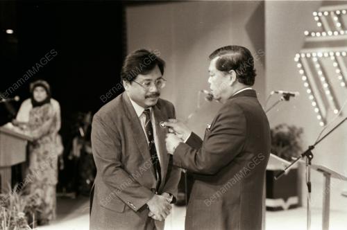 ANUGERAH KHIDMAT CEMERLANG