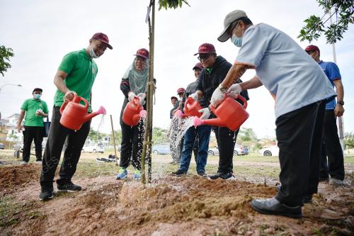 PKNS : 48 JAM MESTI BELI@ANTARA GAPI