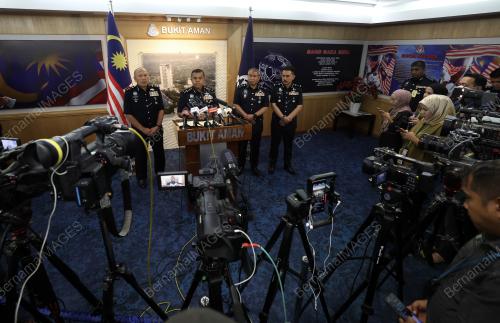 DATUK SERI AYOB KHAN MYDIN PITCHAY