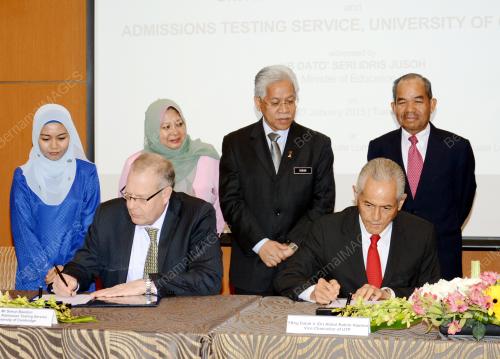 KL11_27012015_SIGNING_CEREMON