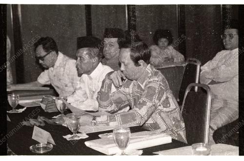 DATUK MUSA HITAM RASMI PERSIDANGAN
