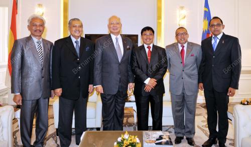 KL11_27052015_PM_KUNJUNGAN_HORMAT