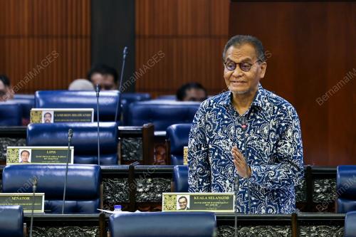 DATUK SERI DR DZULKEFLY AHMAD
