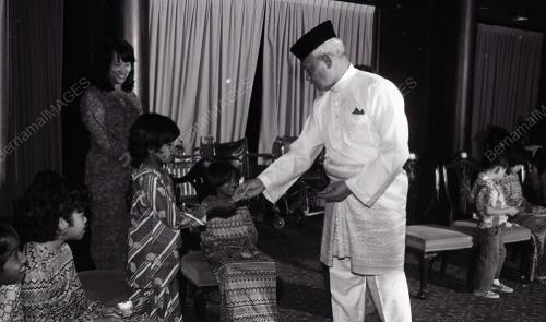 SULTAN AHMAD SHAH AL-MUSTAIN BILLAH