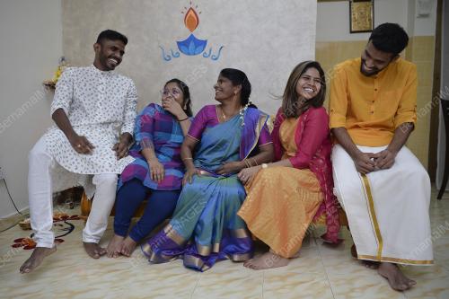 KL11_27102019_DEEPAVALI_BN20191025587