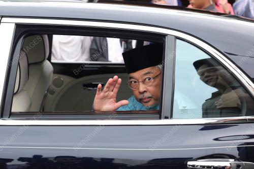 AL-SULTAN ABDULLAH RI'AYATUDDIN AL-MUSTAFA BILLAH SHAH