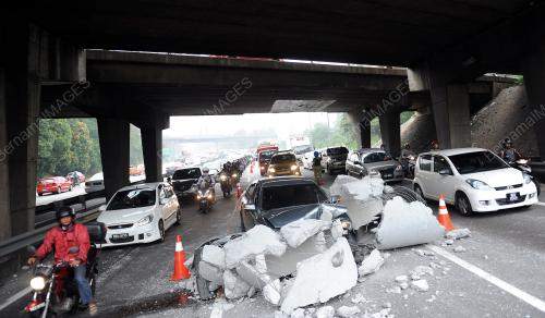KL11_28092015_KEMALANGAN