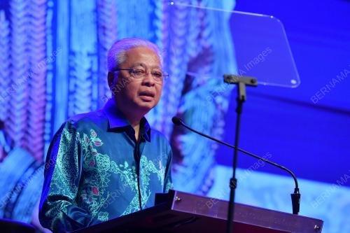 DATUK SERI ISMAIL SABRI YAAKOB