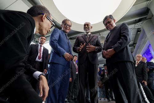 DR MOHAMED MUIZZU