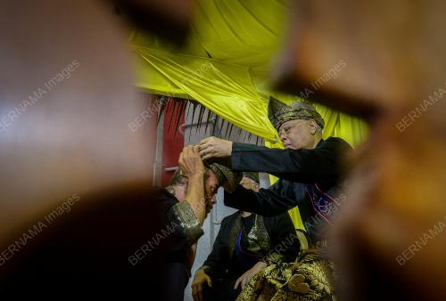 DATUK SERI ISMAIL SABRI YAAKOB