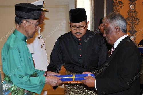 KL11_29122015_AGONG