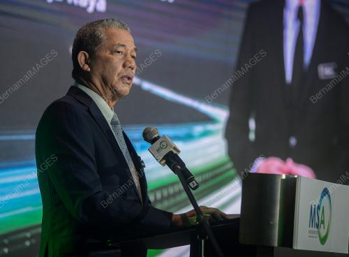 DATUK SERI FADILLAH YUSOF