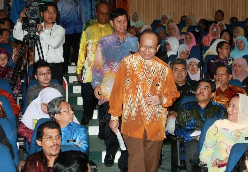 DR RAIS YATIM