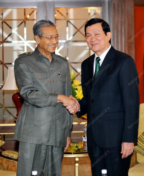 TUN DR MAHATHIR MOHAMAD