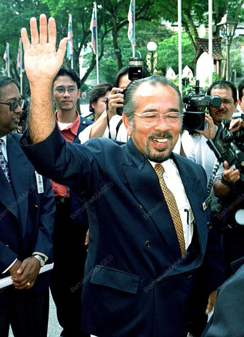 KL11_30_05-2000_NORDIN-BERSARA_07012016
