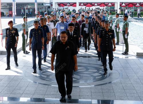 SESI RAPTAI ISTIADAT PEMBUKAAN PARLIMEN