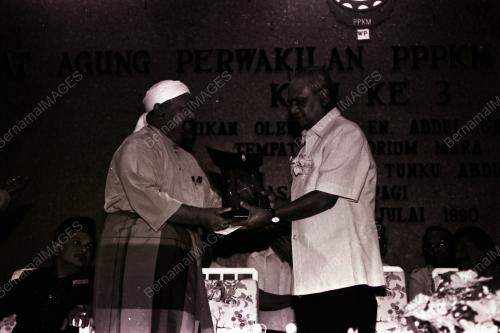 EN ABDUL GHAFFAR BIN BABA