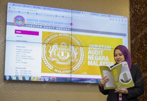 KL11_31072017_PARLIMEN