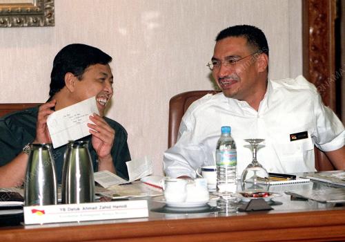 HISHAMMUDDIN & AHMAD ZAHID HAMIDI
