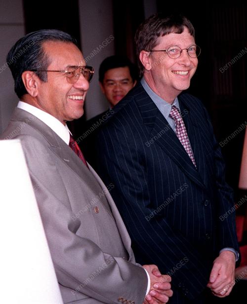 KL12-13_09_2000_PM-BILL_GATES_13012016