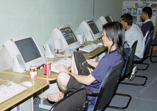 KL12-25_06_2001CYBERCAFE_27012016