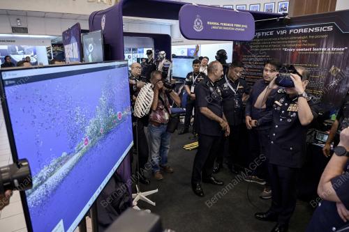 DATUK SERI MOHD KHALID ISMAIL