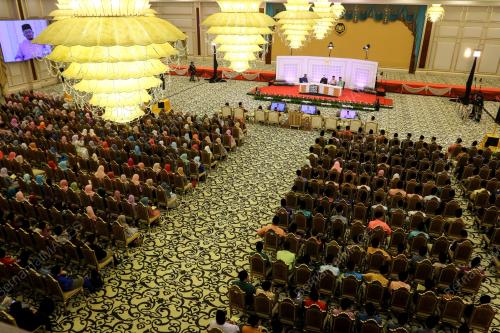 KL120_14092017_AGONG_BN201709135412