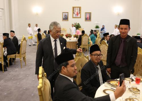 AL-SULTAN ABDULLAH RI'AYATUDDIN AL-MUSTAFA BILLAH SHAH