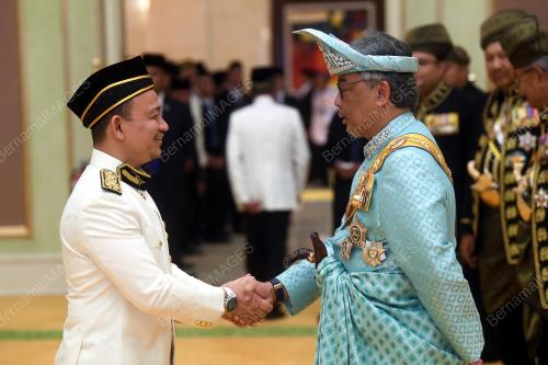 KL121_31012019_AGONG_BN201901289402