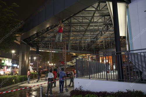 SILING DEPAN ANJUNG PUSAT BELI BELAH MEGAH RISE MALL RUNTUH