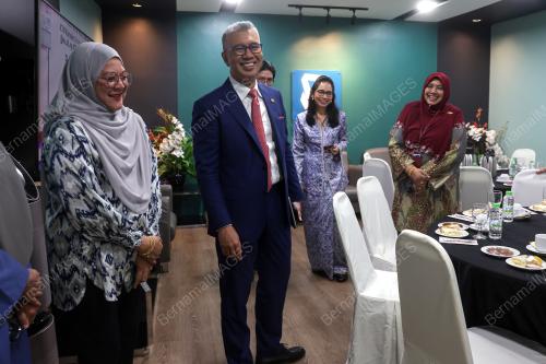 TENGKU DATUK SERI ZAFRUL ABDUL AZIZ
