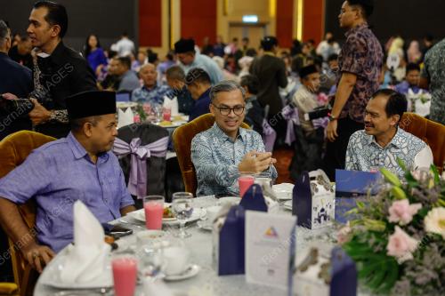 FAHMI FADZIL