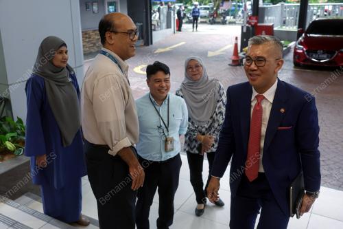 TENGKU DATUK SERI ZAFRUL ABDUL AZIZ