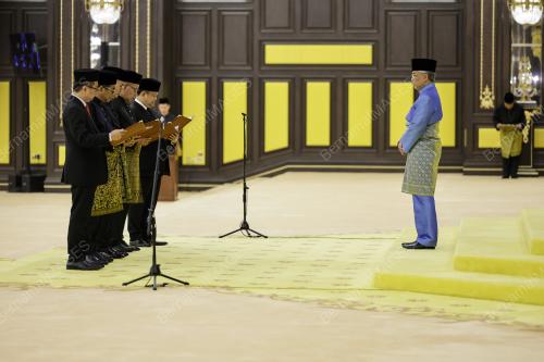 AL-SULTAN ABDULLAH RI'AYATUDDIN AL-MUSTAFA BILLAH SHAH