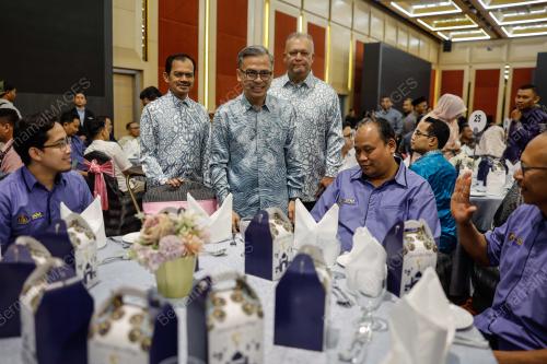 FAHMI FADZIL