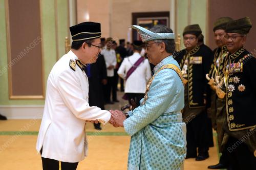 KL126_31012019_AGONG_BN201901289402