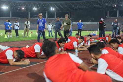 FAHMI FADZIL