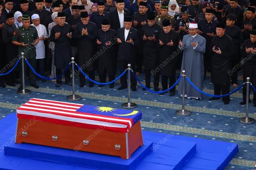 TUN ABDULLAH AHMAD BADAWI