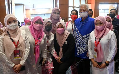 DATUK SERI ISMAIL SABRI YAAKOB
