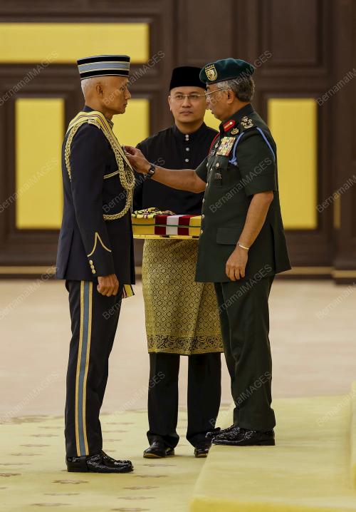 AL-SULTAN ABDULLAH RIÃ•AYATUDDIN AL-MUSTAFA BILLAH SHAH