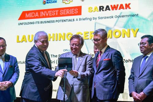 TAN SRI ABANG JOHARI TUN OPENG
