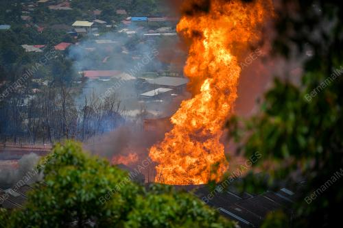 KEBAKARAN SALURAN PAIP GAS