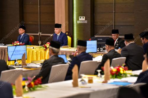 SULTAN PERAK SULTAN NAZRIN SHAH