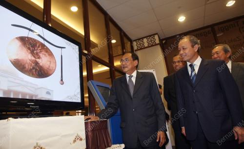 ZAKI AZMI