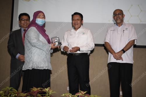 DATUK AHMAD JAZLAN YAAKUB