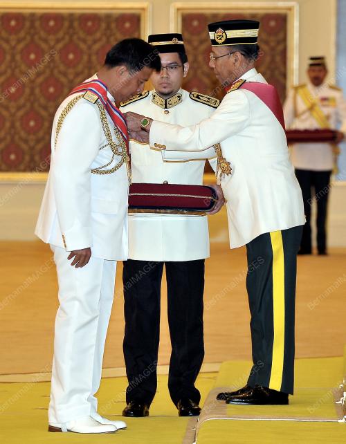 KL12_01102013_AGONG