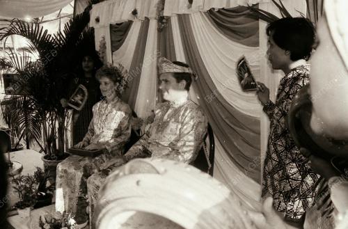 PASANGAN BRITISH KAHWIN CARA MELAYU