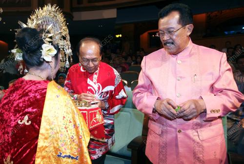 DATUK SERI DR RAIS YATIM