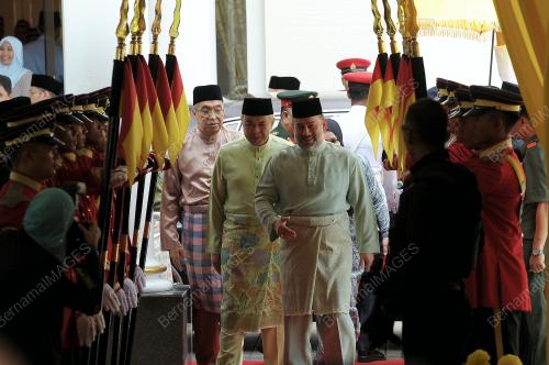 KL12_02052017_AGONG
