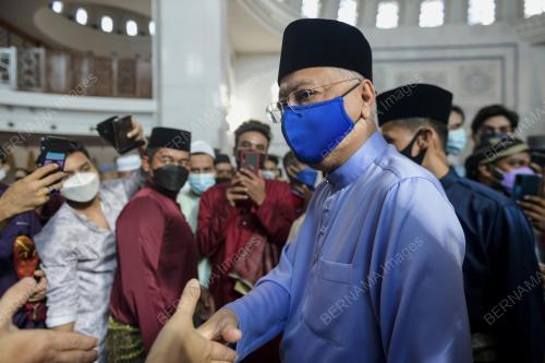 DATUK SERI ISMAIL SABRI YAAKOB